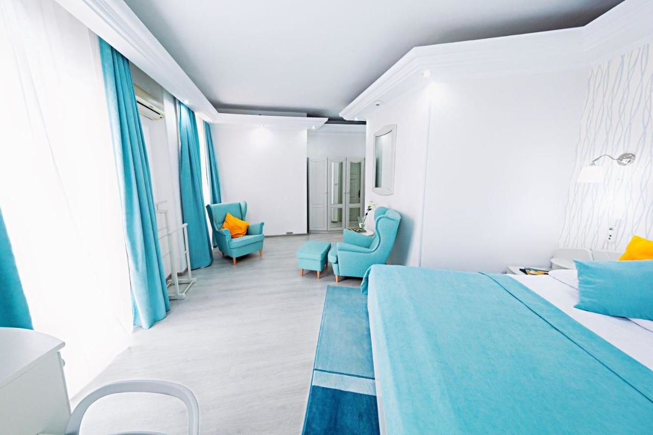 Отель Relax Comfort Suites Hotel Бухарест-38