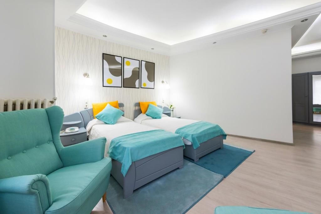 Отель Relax Comfort Suites Hotel Бухарест-56