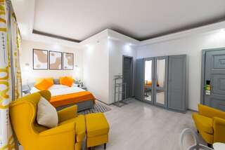 Отель Relax Comfort Suites Hotel Бухарест Улучшенный двухместный номер с 1 кроватью-1