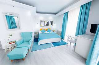 Отель Relax Comfort Suites Hotel Бухарест Улучшенный двухместный номер с 1 кроватью-10