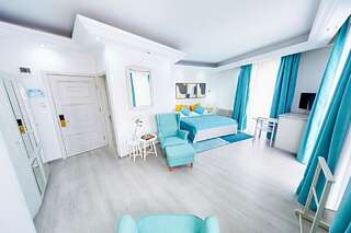 Отель Relax Comfort Suites Hotel Бухарест Улучшенный двухместный номер с 1 кроватью-11
